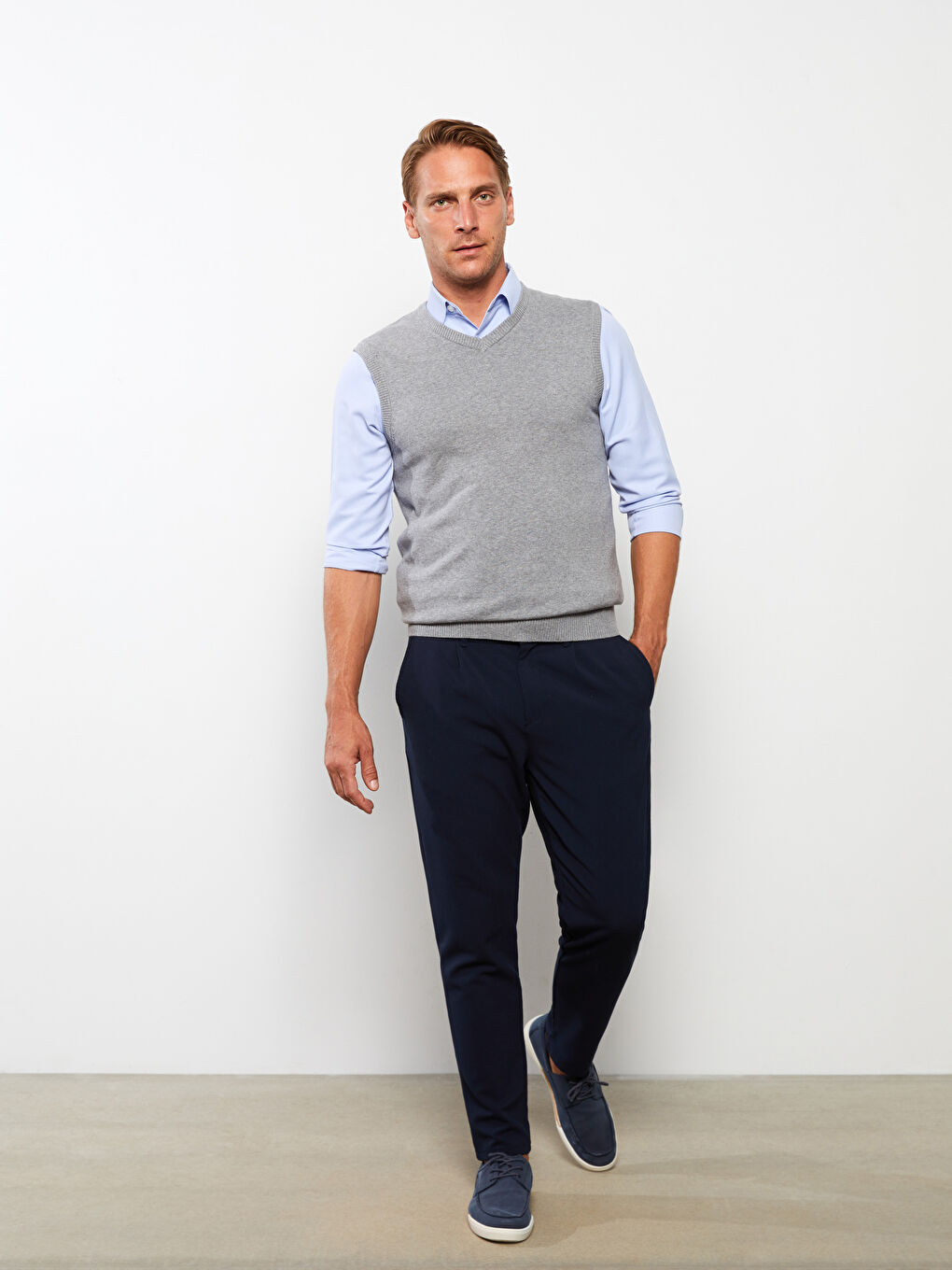 Vestă Pulover Tricotată pentru Bărbați cu Decolteu în V, Croială Standard-2