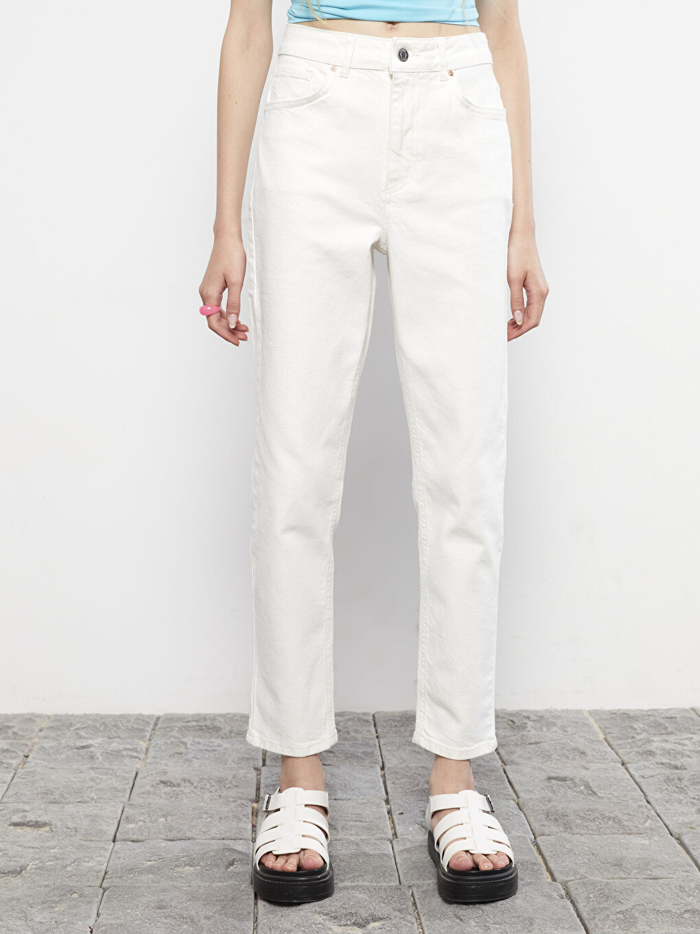 High Waist Slim Mom Straight Pocket Detailed Women Jeans-2