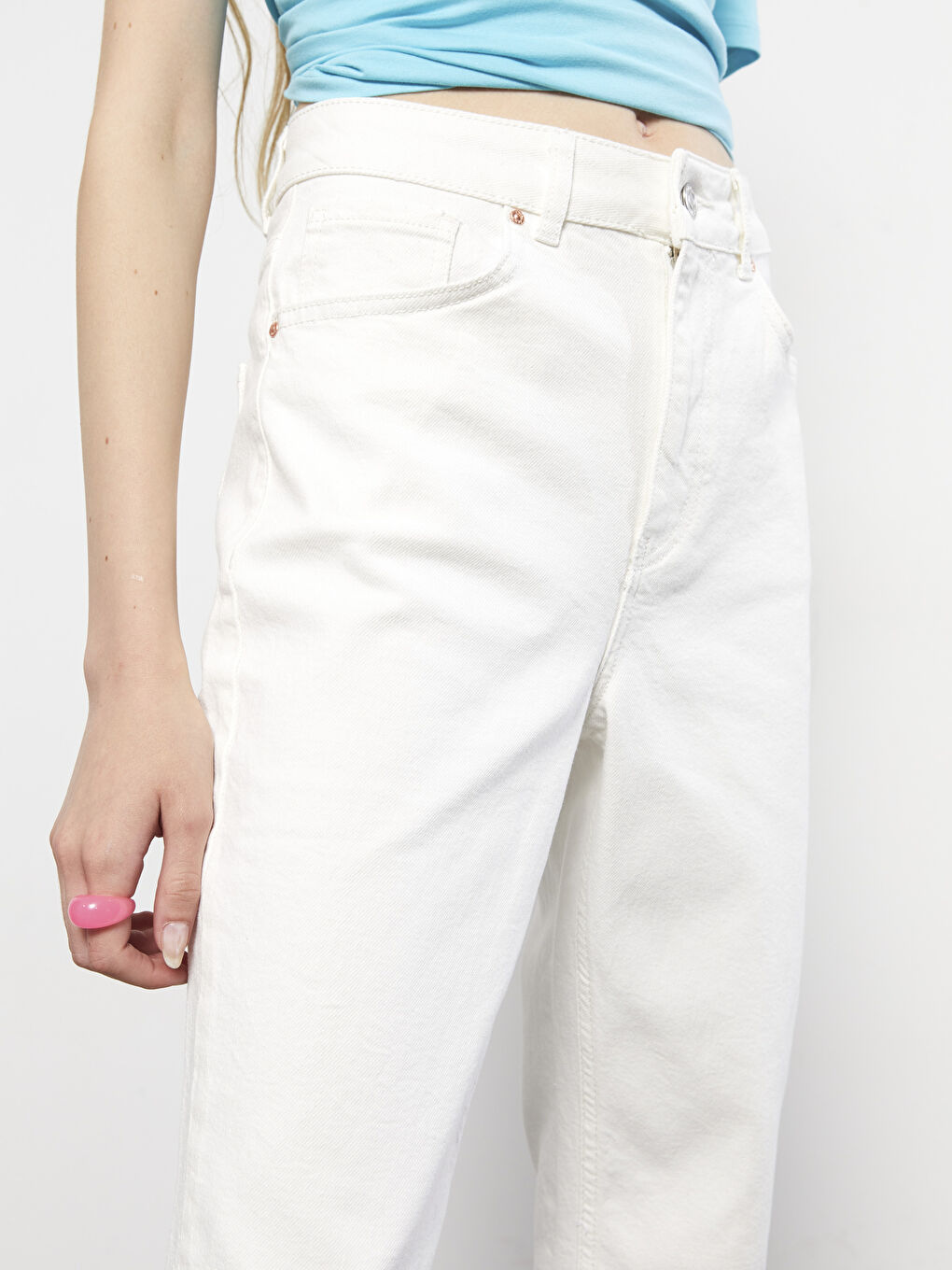 High Waist Slim Mom Straight Pocket Detailed Women Jeans-3