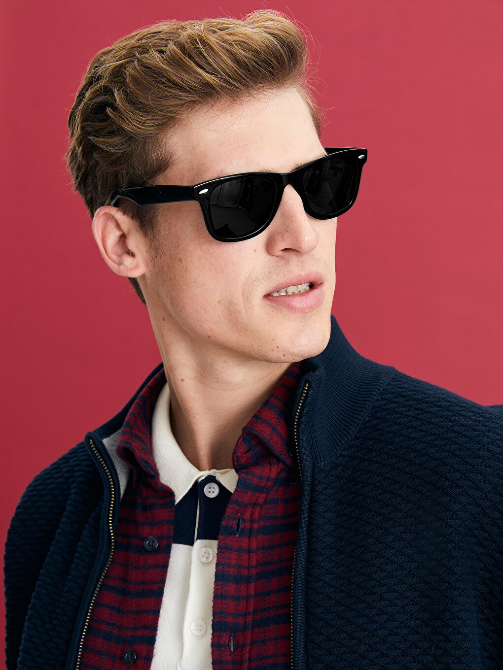 Siyah Standart Kalıp Dik Yaka Erkek Triko Hırka-1