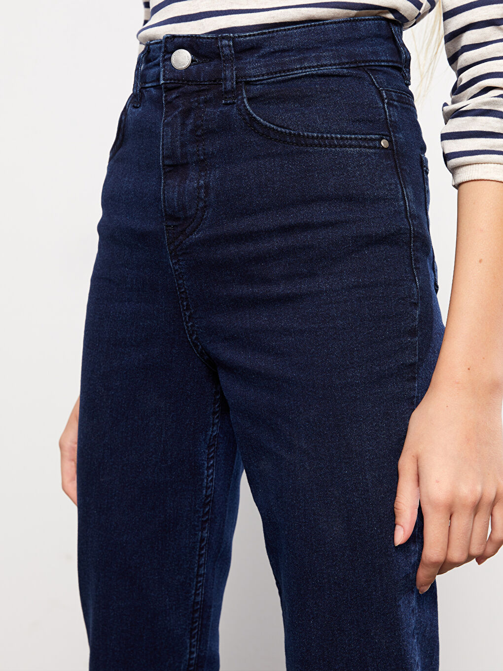LCW ECO Women's Mom Fit Plain Jeans -W2BK41Z8-309