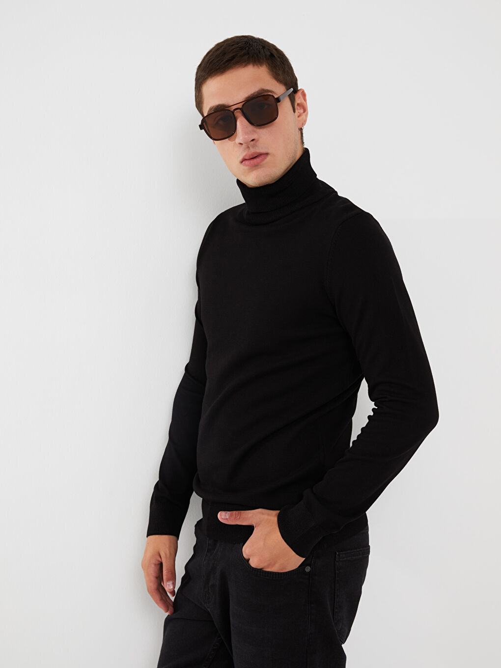 Siyah Balıkçı Yaka Uzun Kollu İnce Erkek Triko Kazak-1