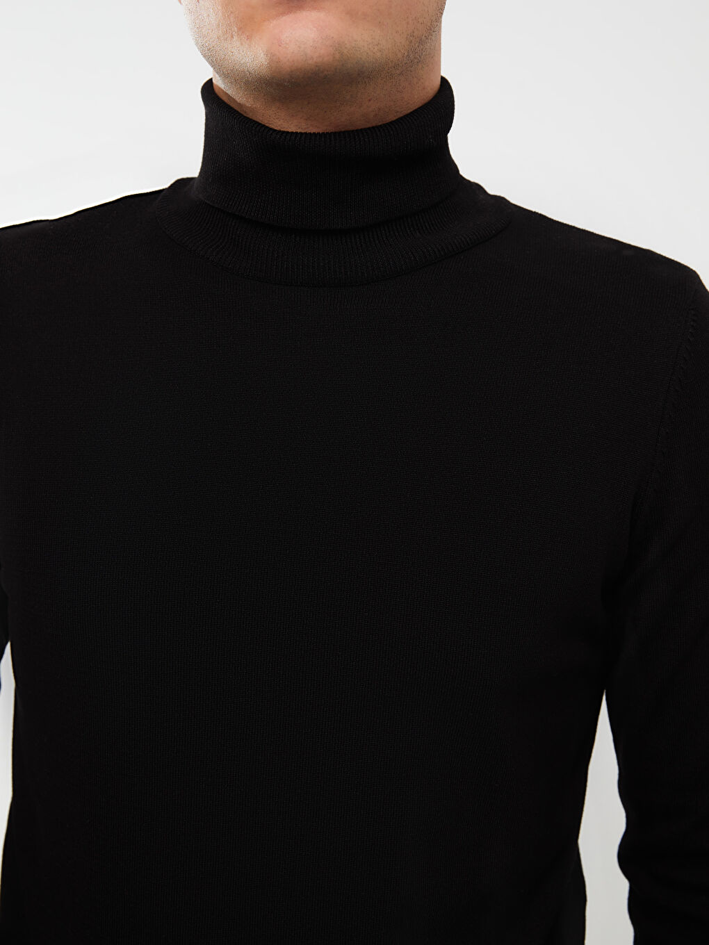 Siyah Balıkçı Yaka Uzun Kollu İnce Erkek Triko Kazak-3