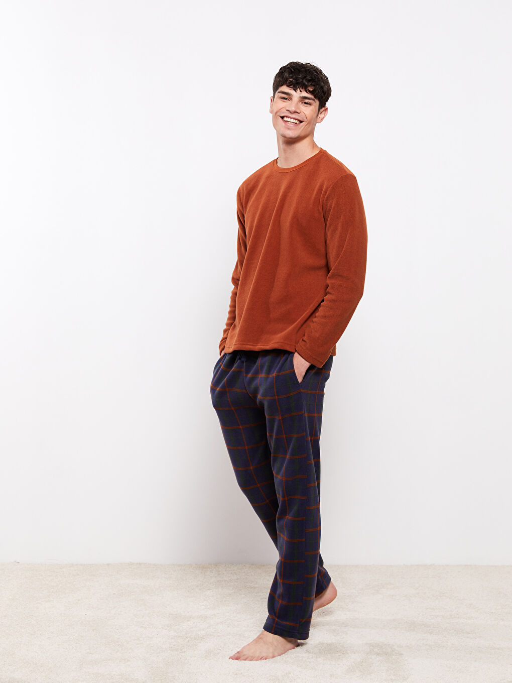Пижамный комплект в клетку стандартного кроя для мужчин