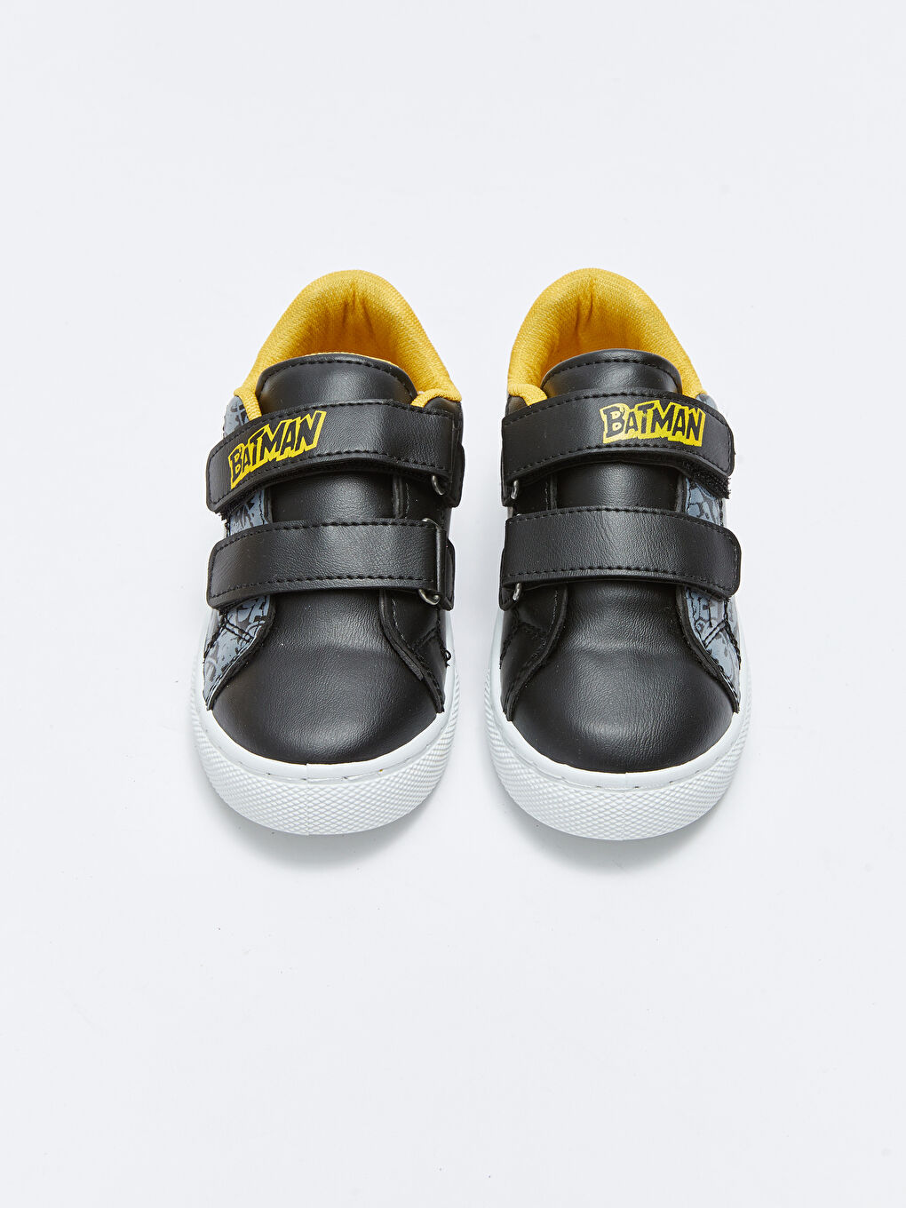 LCW STEPS Chaussures de sport garçon sous licence Batman à velcro -W2BL08Z4-CWN