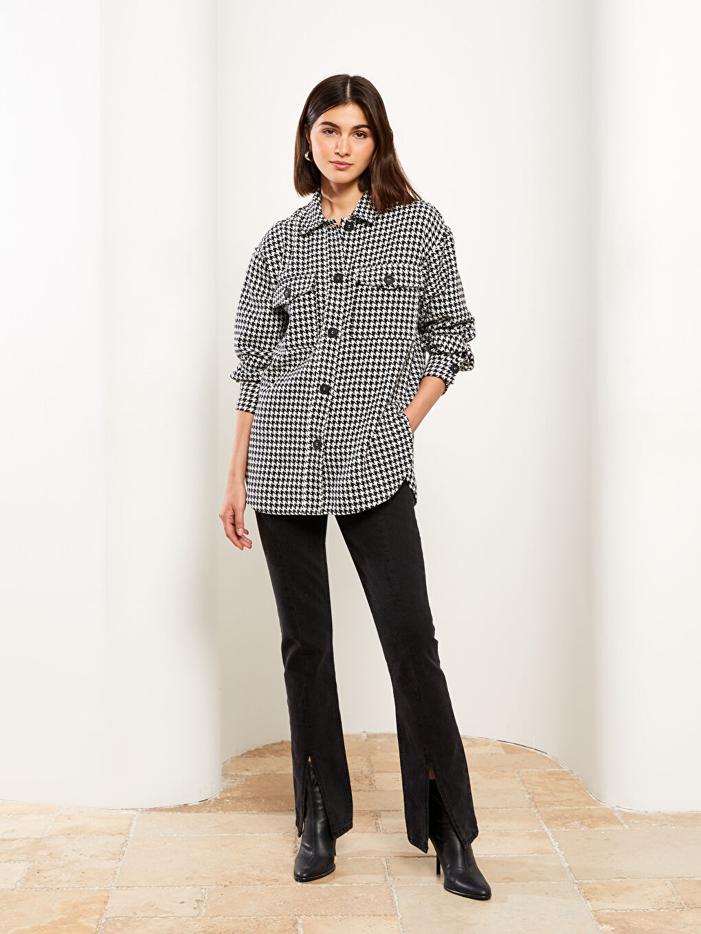 Siyah Desenli Uzun Kollu Tüvit Oversize Kadın Gömlek Ceket-2