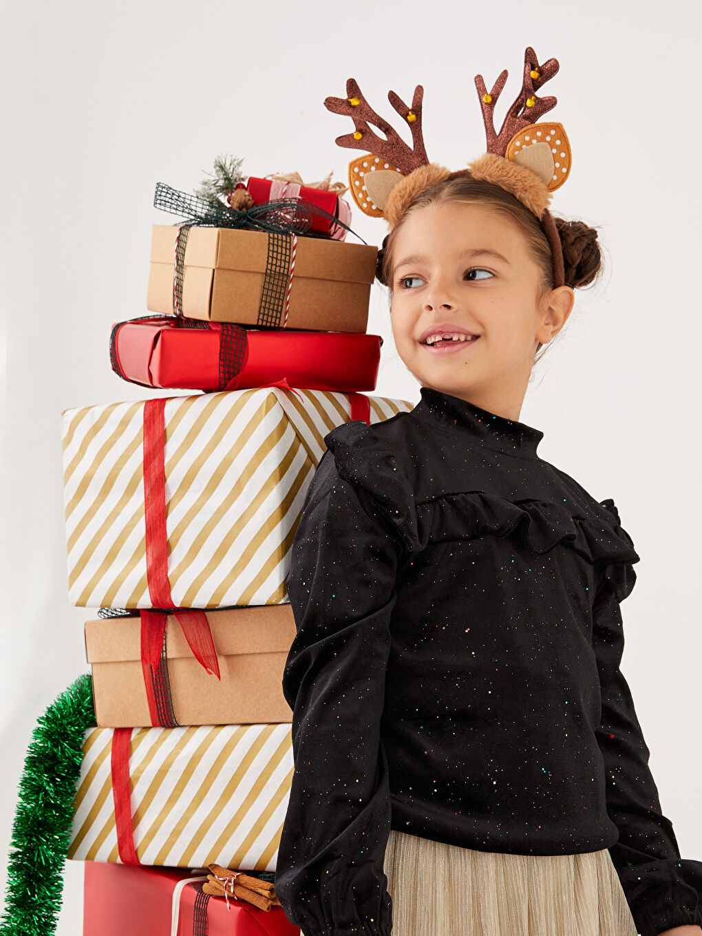 Turtleneck Ruffle Detailed Long Sleeve Velvet Girls T-Shirt