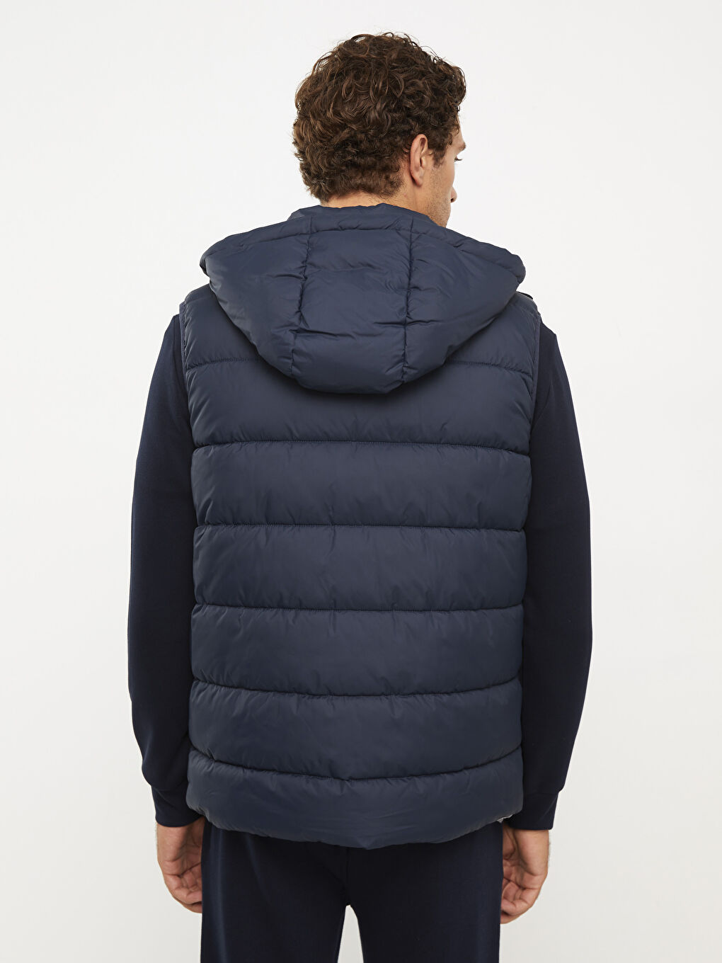 Standard Fit Funnel Neck Men's Puffer Gilet-8