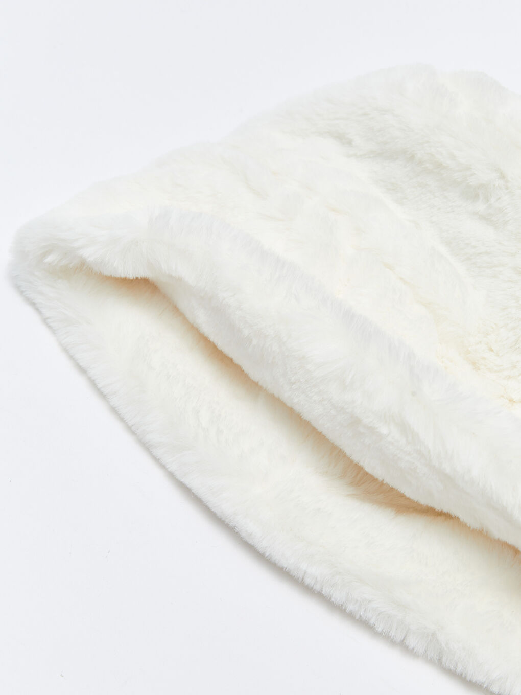 Beyaz Kürklü Kadın Bucket Şapka-3
