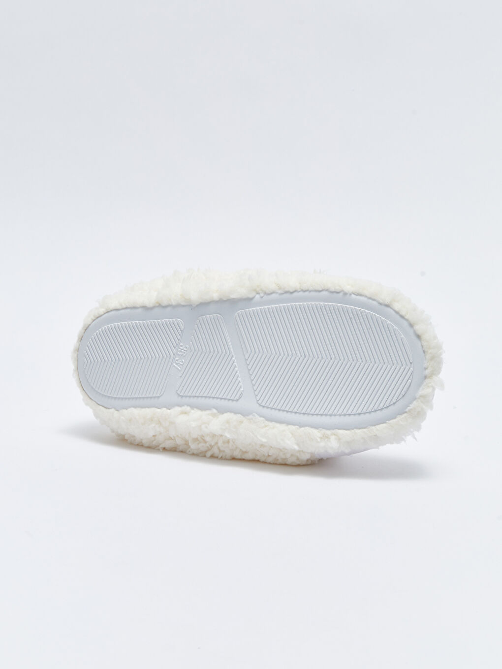 Ekru 3D Aplike Detaylı Nakışlı Pelüş Kadın Ev Terliği-3