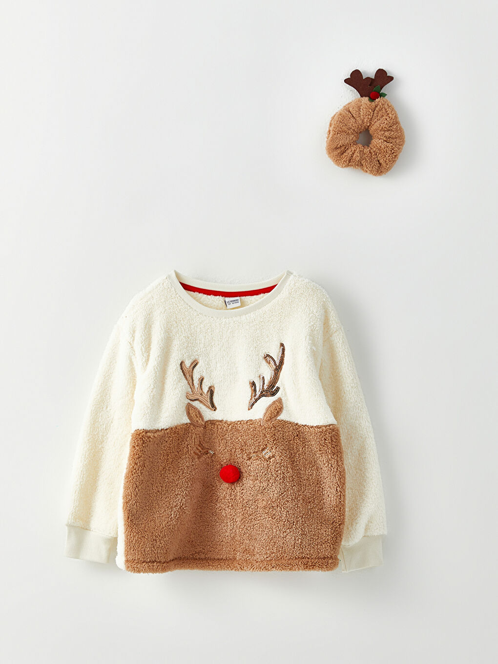 LCW Kids Crew Neck Embroidered Long Sleeve Plush Girl Sweatshirt and Buckle -W2BN59Z4-FDU