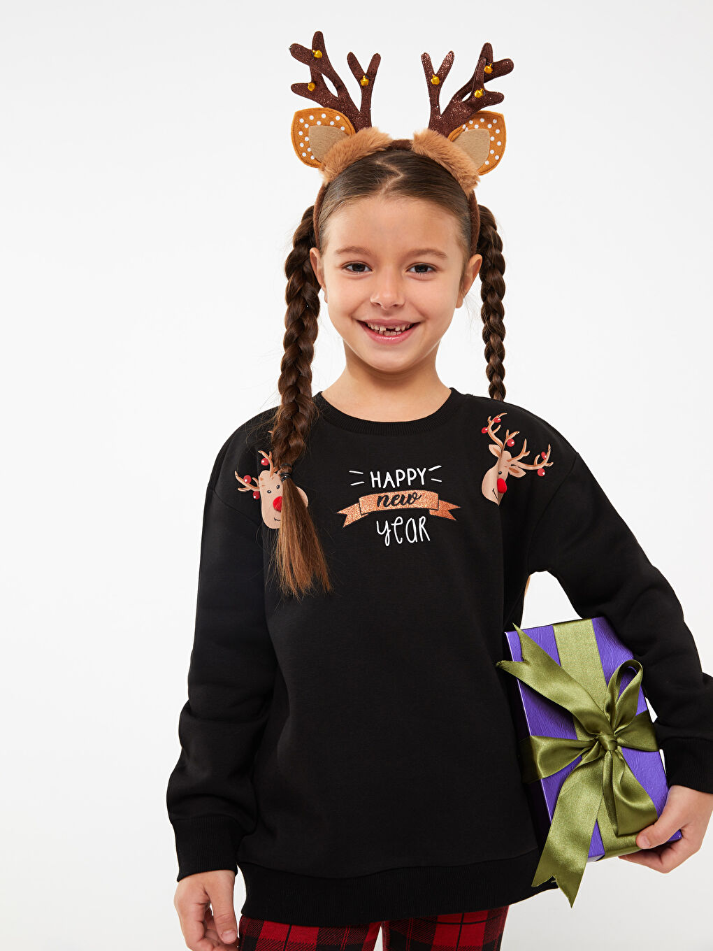 Свитшот с круглым вырезом, новогодней тематикой и длинным рукавом для девочки-1