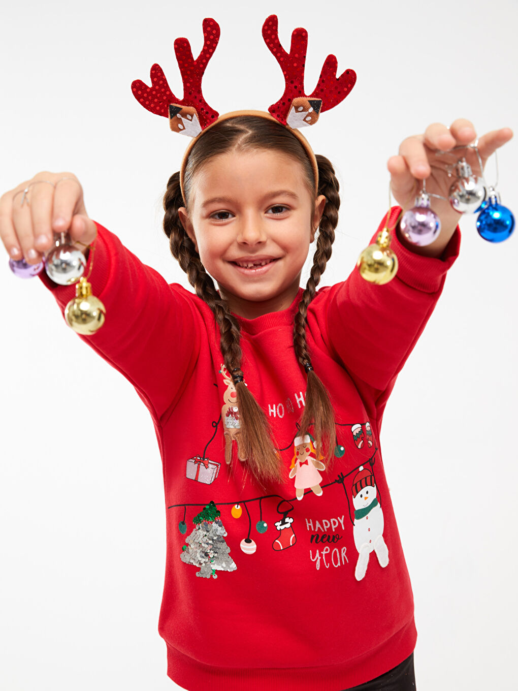 LCW Kids Crew Neck New Year Themed Long Sleeve Girl Sweatshirt -W2BN63Z4-HNK