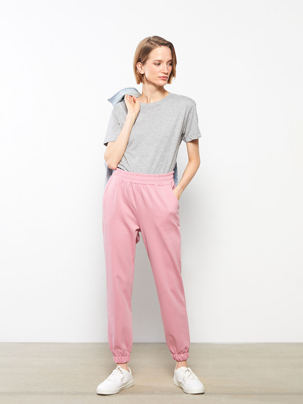 LCW ECO Women's Elasticated Waist Plain Jogger Sweatpants -W2BN82Z8-V08