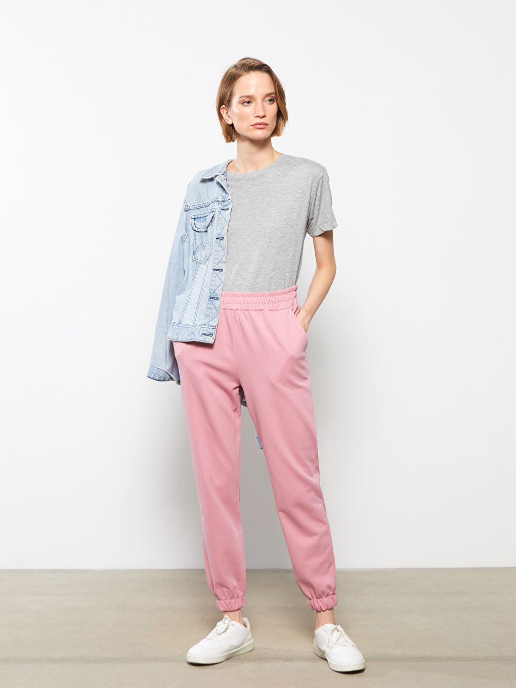 LCW ECO Women's Elasticated Waist Plain Jogger Sweatpants -W2BN82Z8-V08