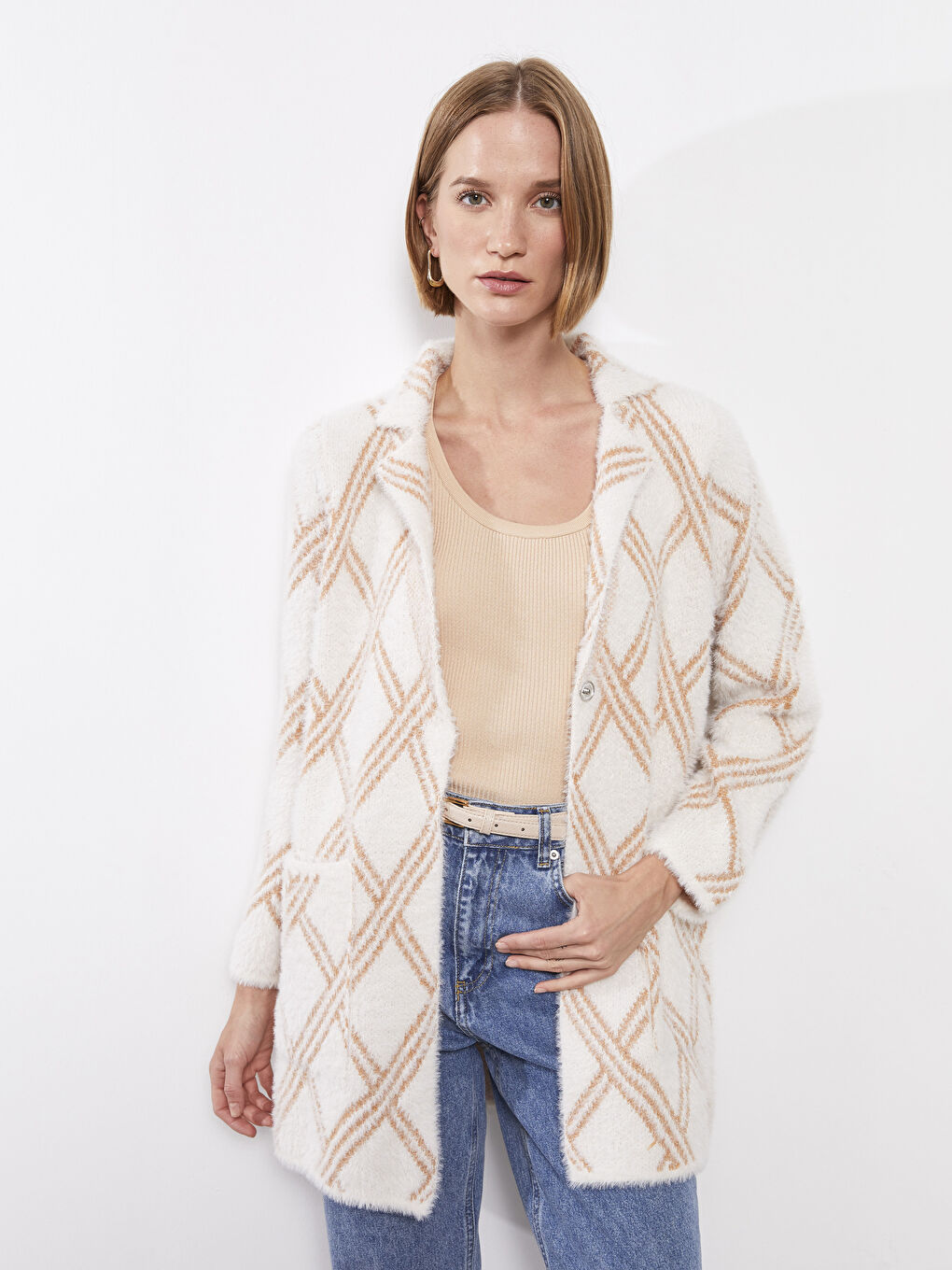 Ekru Polo Yaka Desenli Uzun Kollu Kadın Triko Hırka