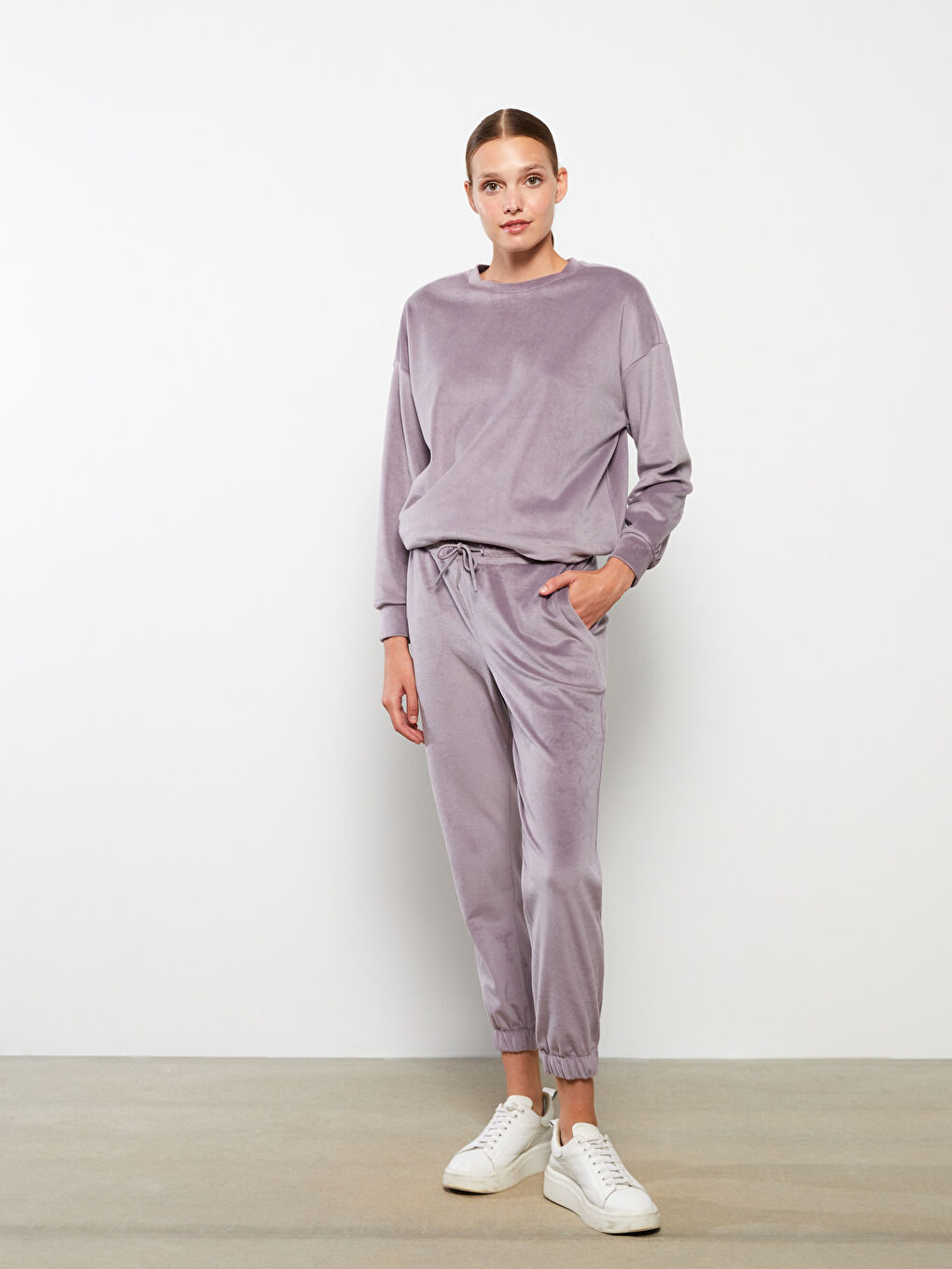 Lila Beli Lastikli Düz Kadife Kadın Jogger Eşofman Altı-2
