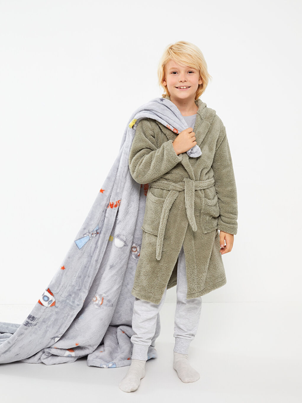 LCW HOME Long Sleeve Wellsoft Boy Dressing Gown -W2BP02Z4-GNZ