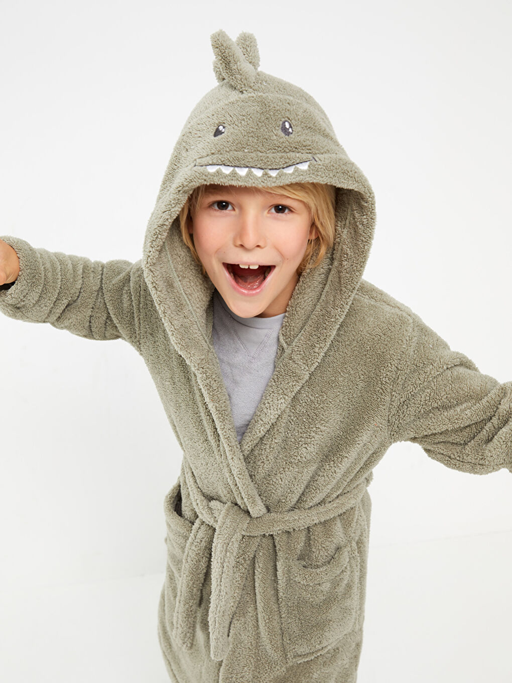 LCW HOME Long Sleeve Wellsoft Boy Dressing Gown -W2BP02Z4-GNZ