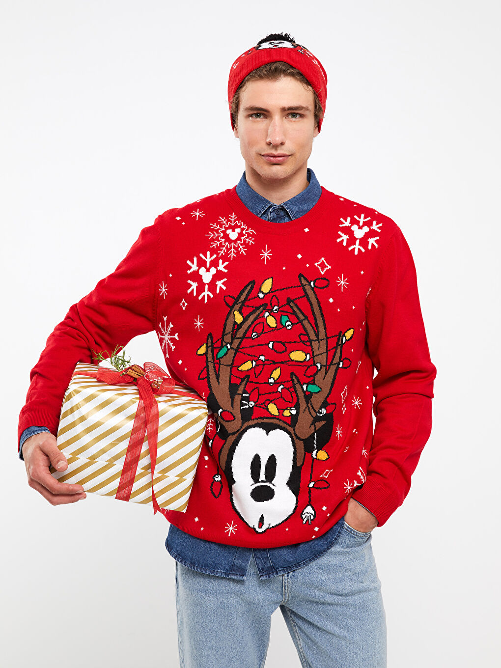 Kırmızı Bisiklet Yaka Uzun Kollu Yılbaşı Temalı Erkek Triko Kazak