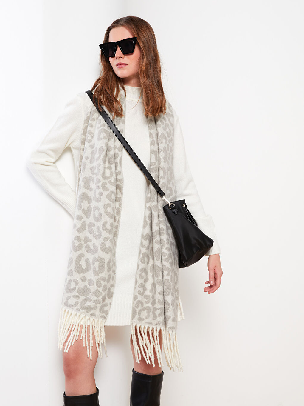 Leopard Patterned Fringed Women's Scarf-1