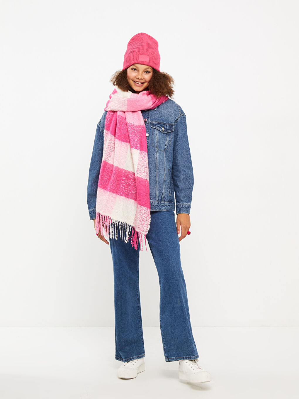 Pembe Ekose Desenli Saçaklı Kadın Atkı-3