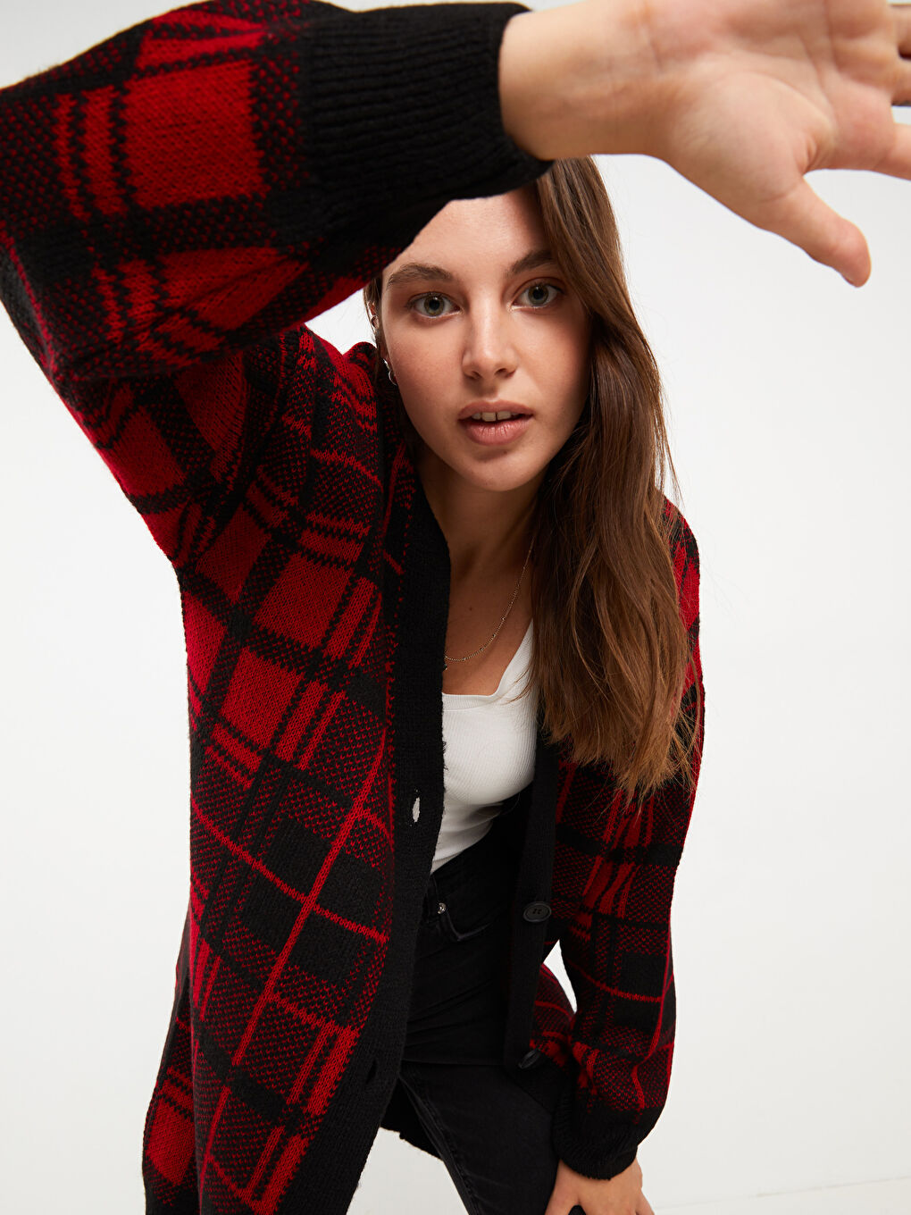 Kırmızı V Yaka Ekose Uzun Kollu Kadın Triko Hırka-3