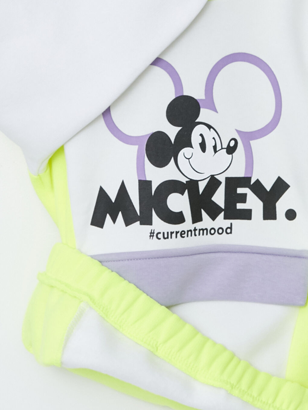 LCW Kids Yeşil Kapüşonlu Mickey Mouse Baskılı Uzun Kollu Kız Çocuk Sweatshirt - 2