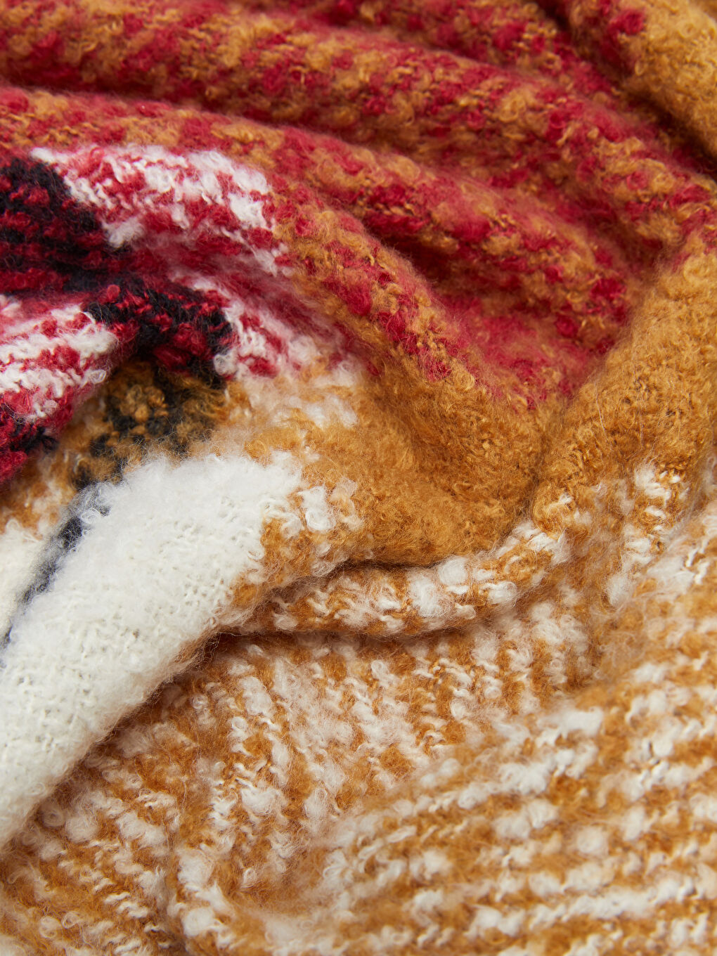 Bordo Ekose Desenli Saçaklı Kadın Atkı-2