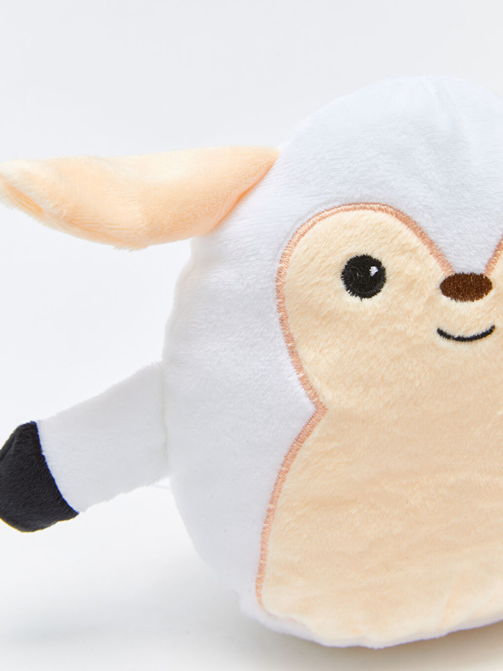 Kuzu Figürlü Pelüş Oyuncak 20 cm-1