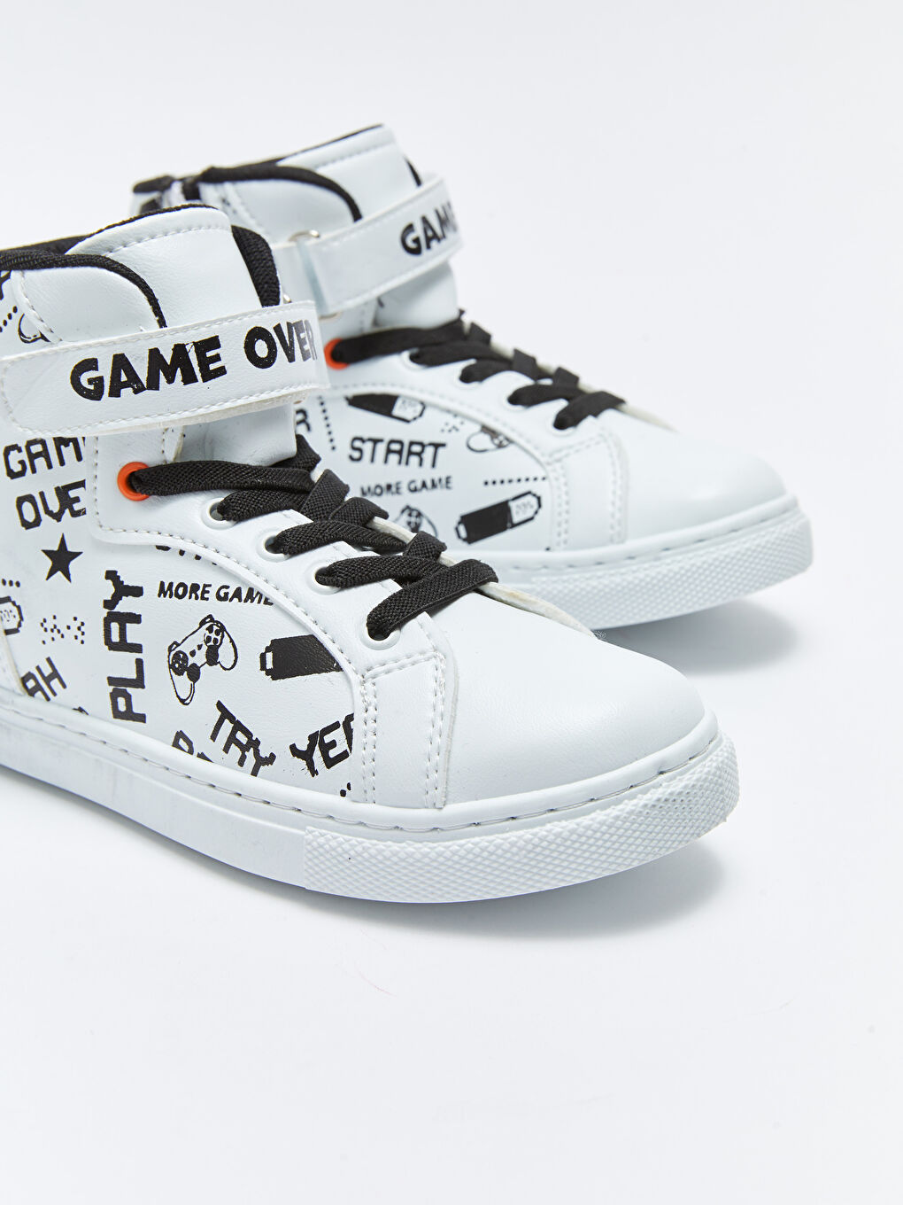 Beyaz Baskılı Cırt Cırt ve Fermuar Kapamalı Erkek Çocuk Bot-2