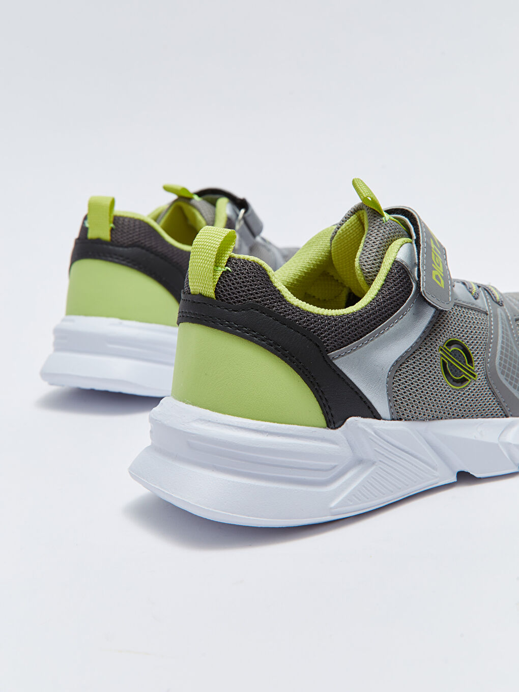 Gri Bağcık ve Cırt Cırtlı Erkek Çocuk Spor Ayakkabı-4