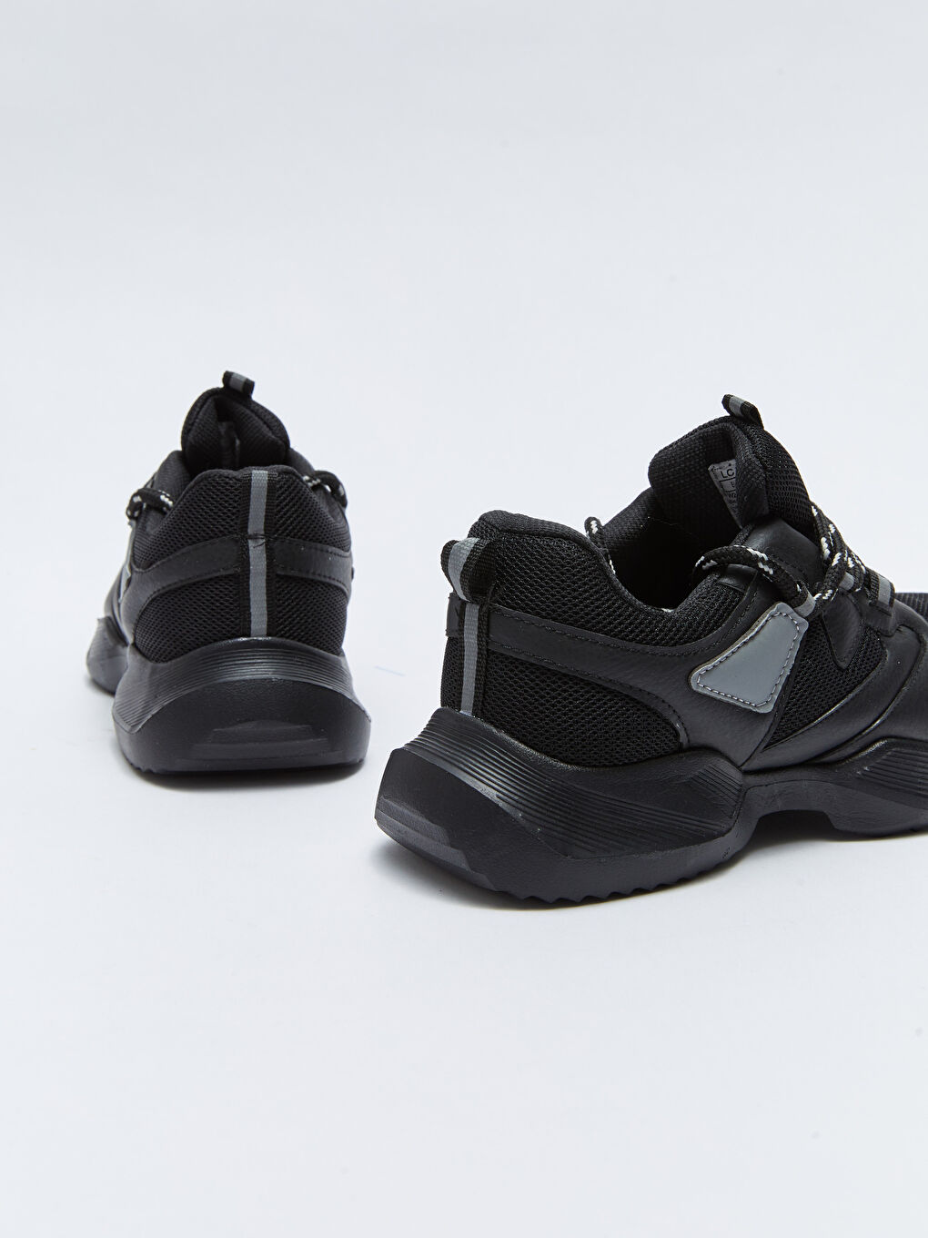 Siyah Bağcıklı Erkek Çocuk Aktif Spor Ayakkabı-4