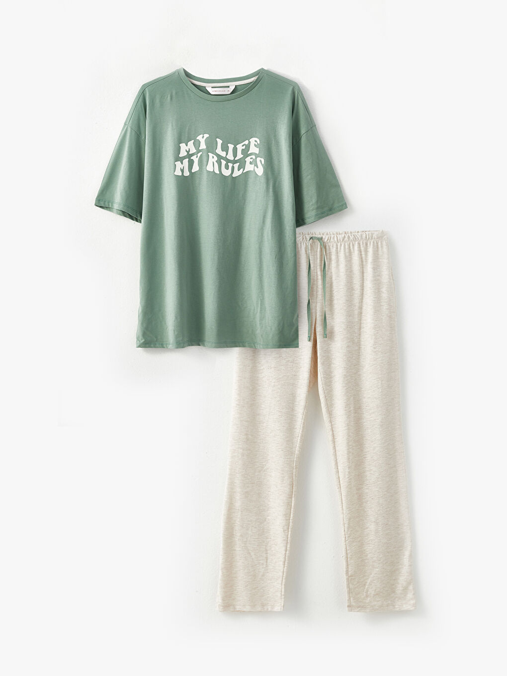 طقم بيجامة بياقة دائرية كم قصير مطبوع للسيدات-5