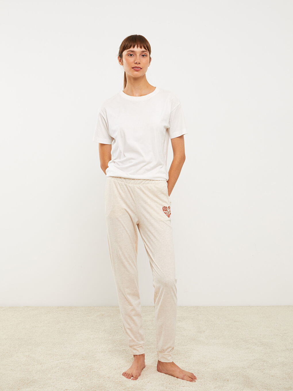 قيعان بيجامة جوجر مطبوعة بخصر مرن للسيدات-1