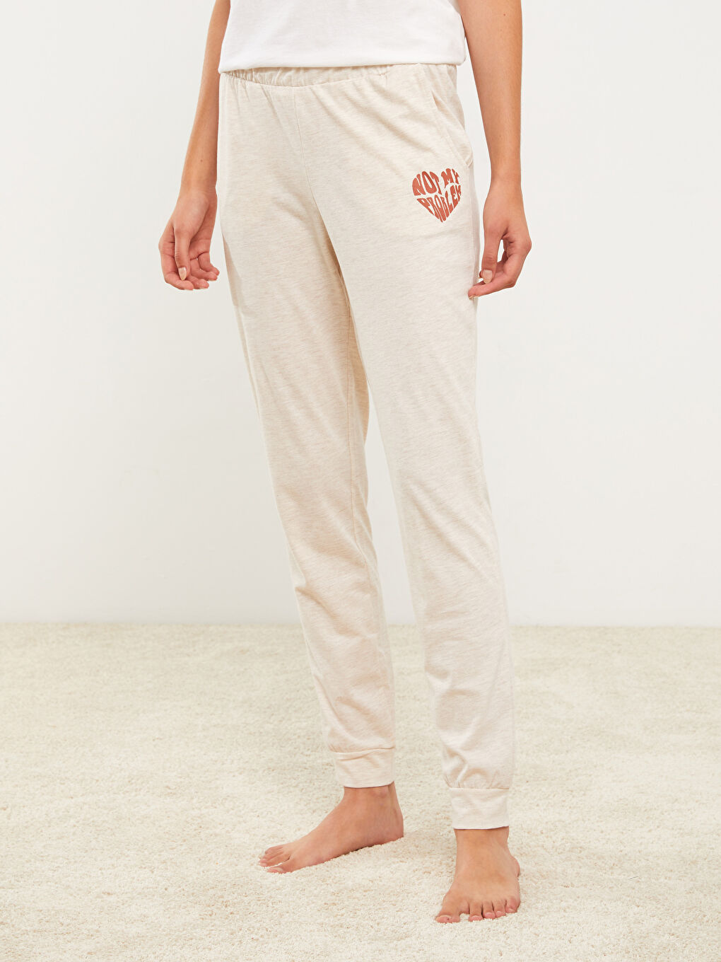 قيعان بيجامة جوجر مطبوعة بخصر مرن للسيدات-3