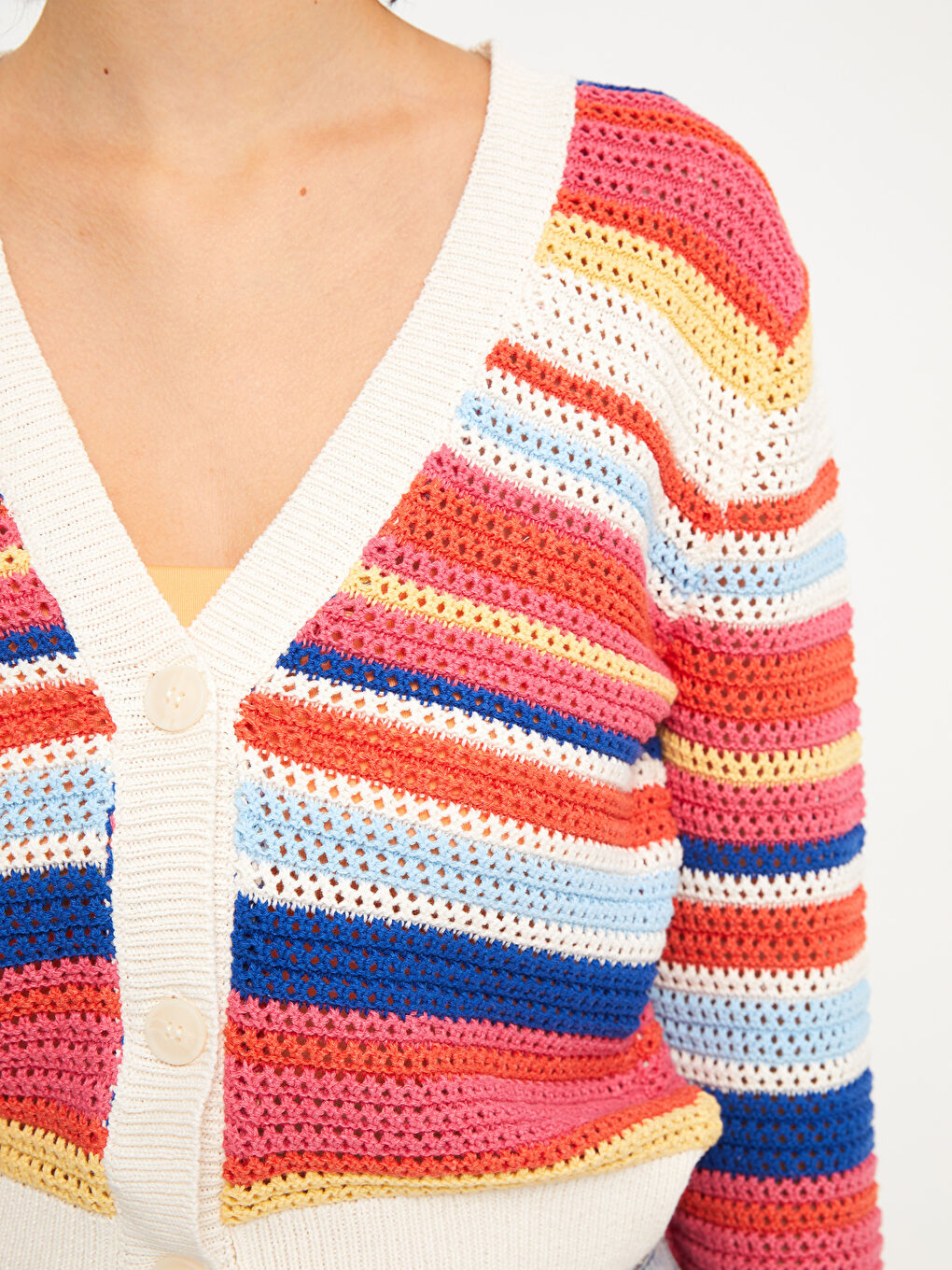 Ekru V Yaka Çizgili Uzun Kollu Kadın Triko Hırka-3