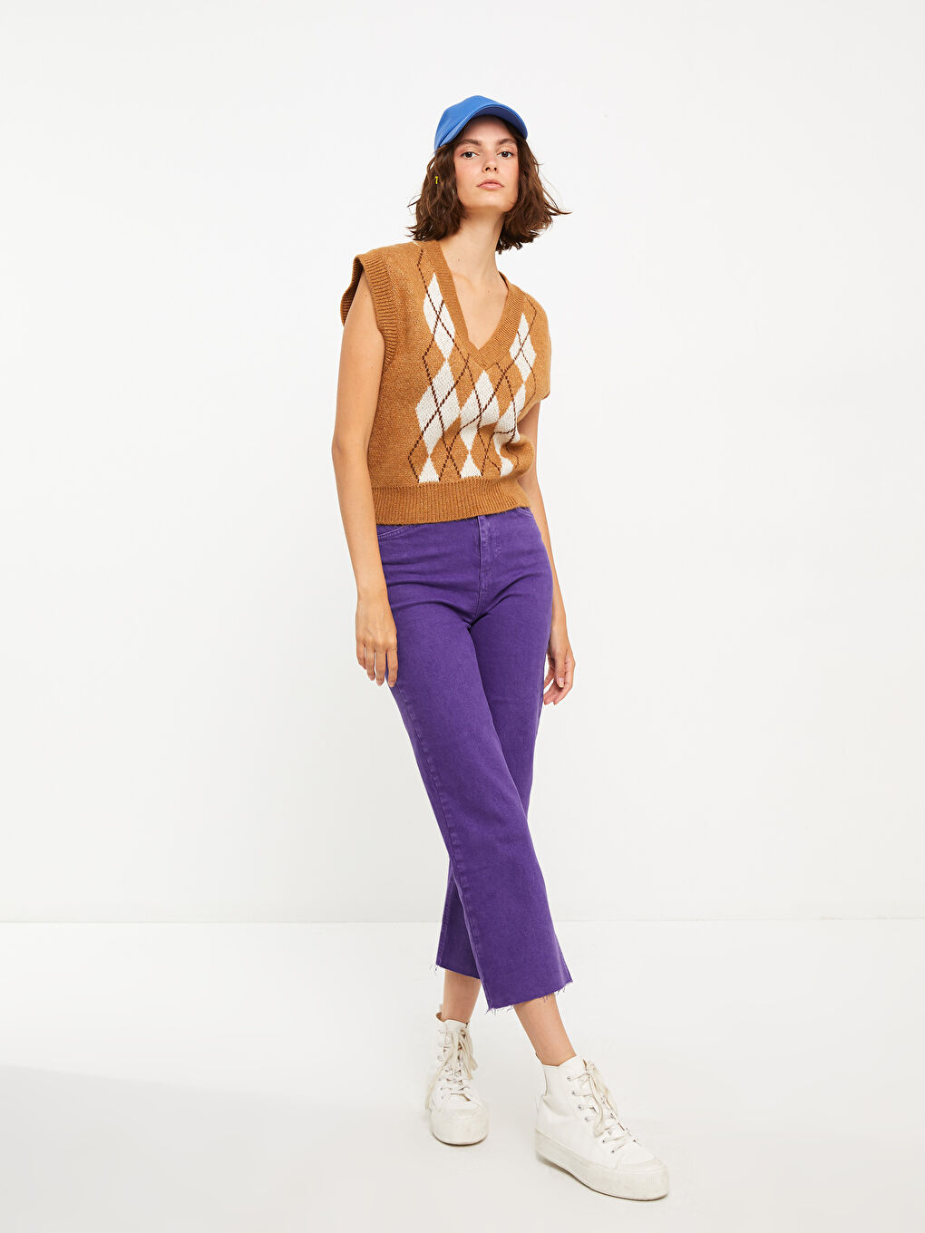 Kahverengi V Yaka Desenli Kadın Triko Süveter-2