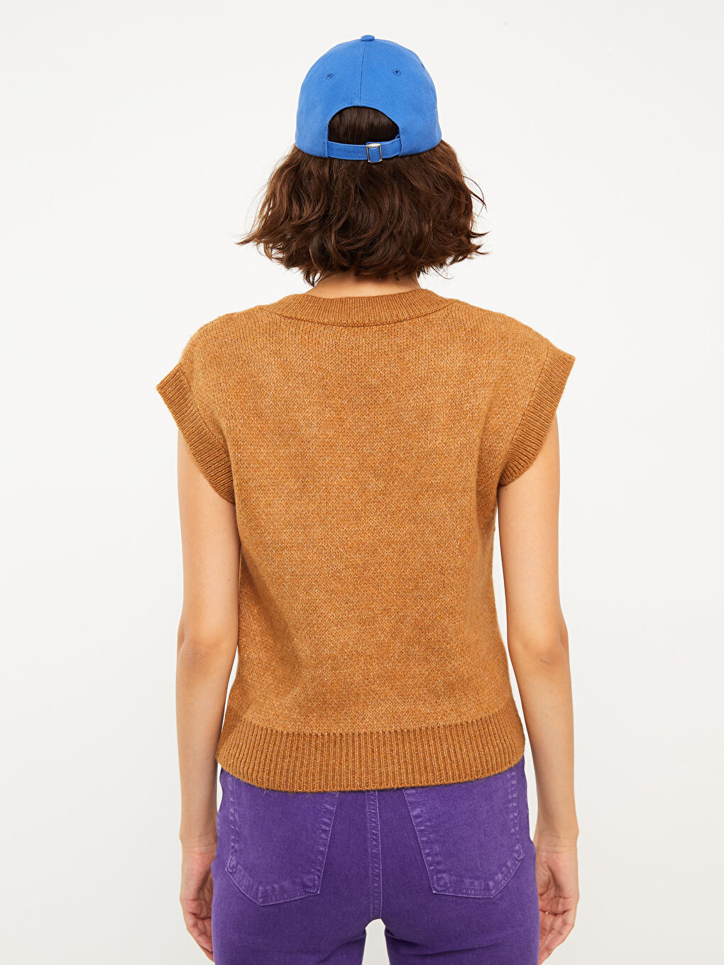 Kahverengi V Yaka Desenli Kadın Triko Süveter-4