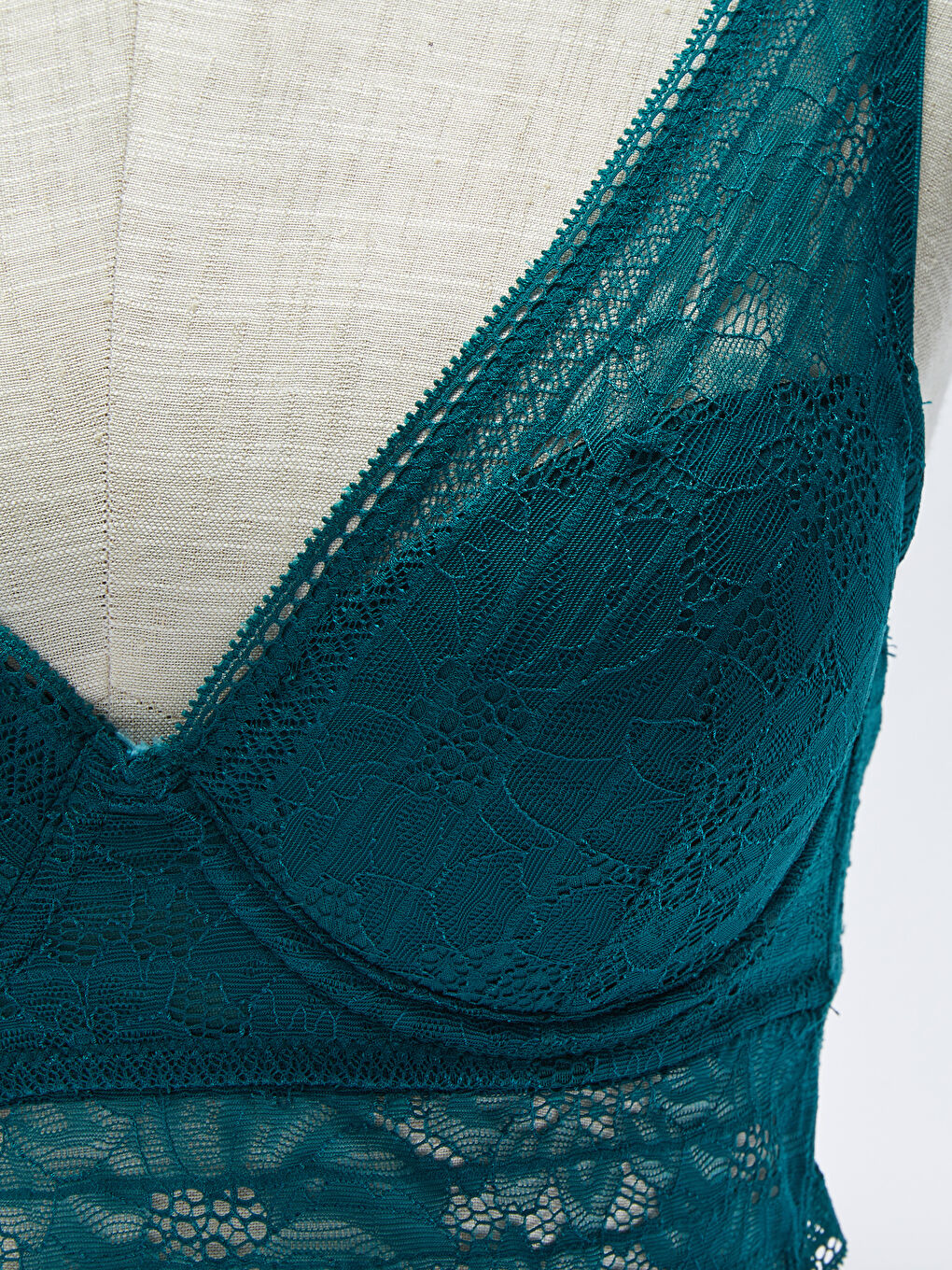 Wired Non-Padded Lace Bralette-2