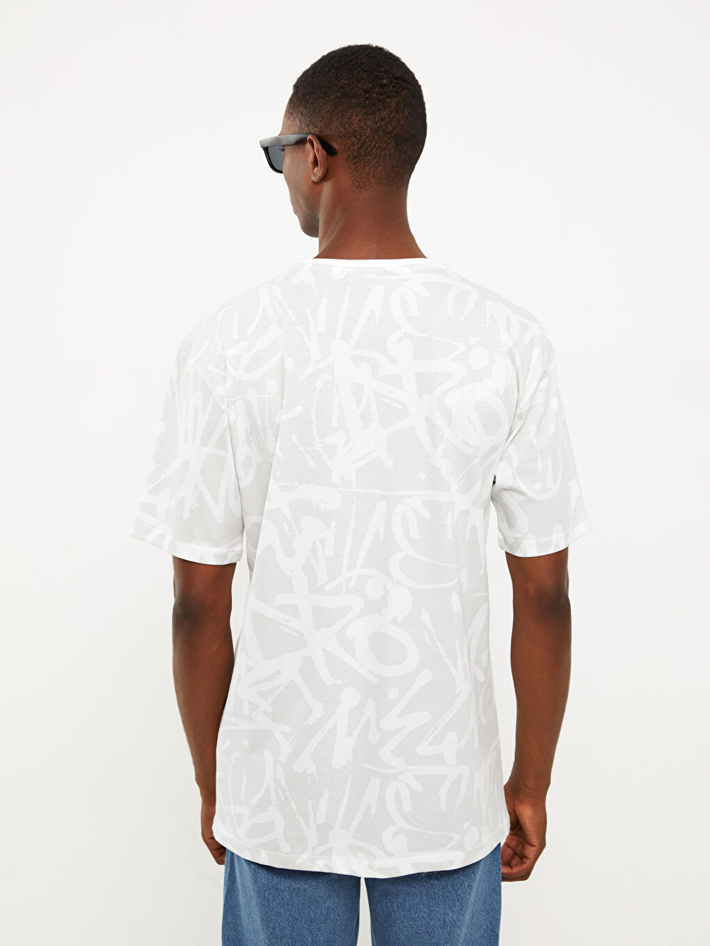 Beyaz Bisiklet Yaka Kısa Kollu Baskılı Erkek Tişört-4