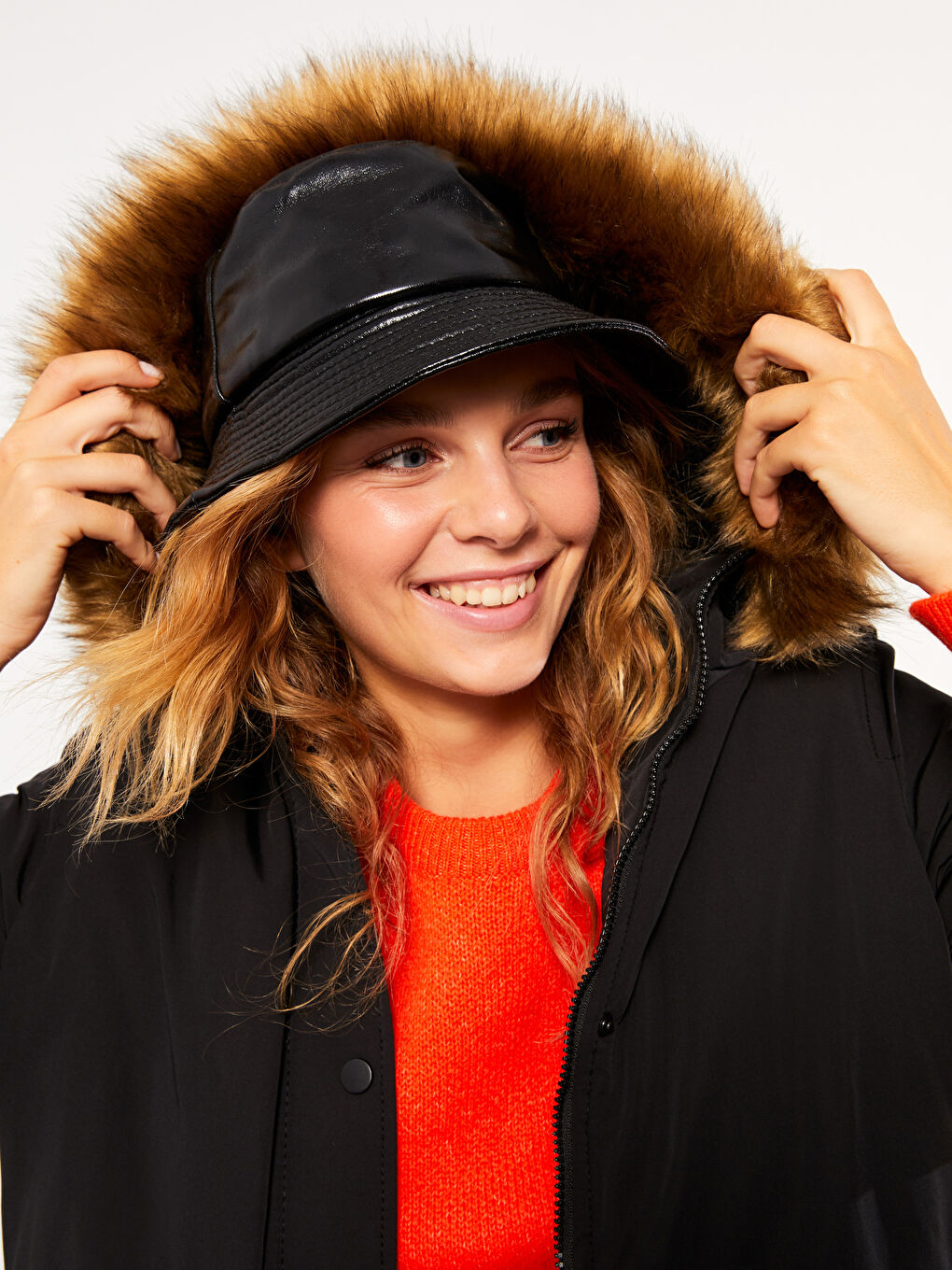 Siyah Kadın Kapüşonlu Düz Parka-2