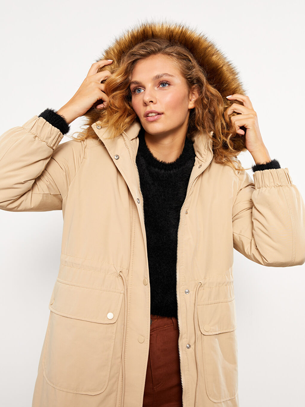 Bej Kadın Kapüşonlu Düz Parka