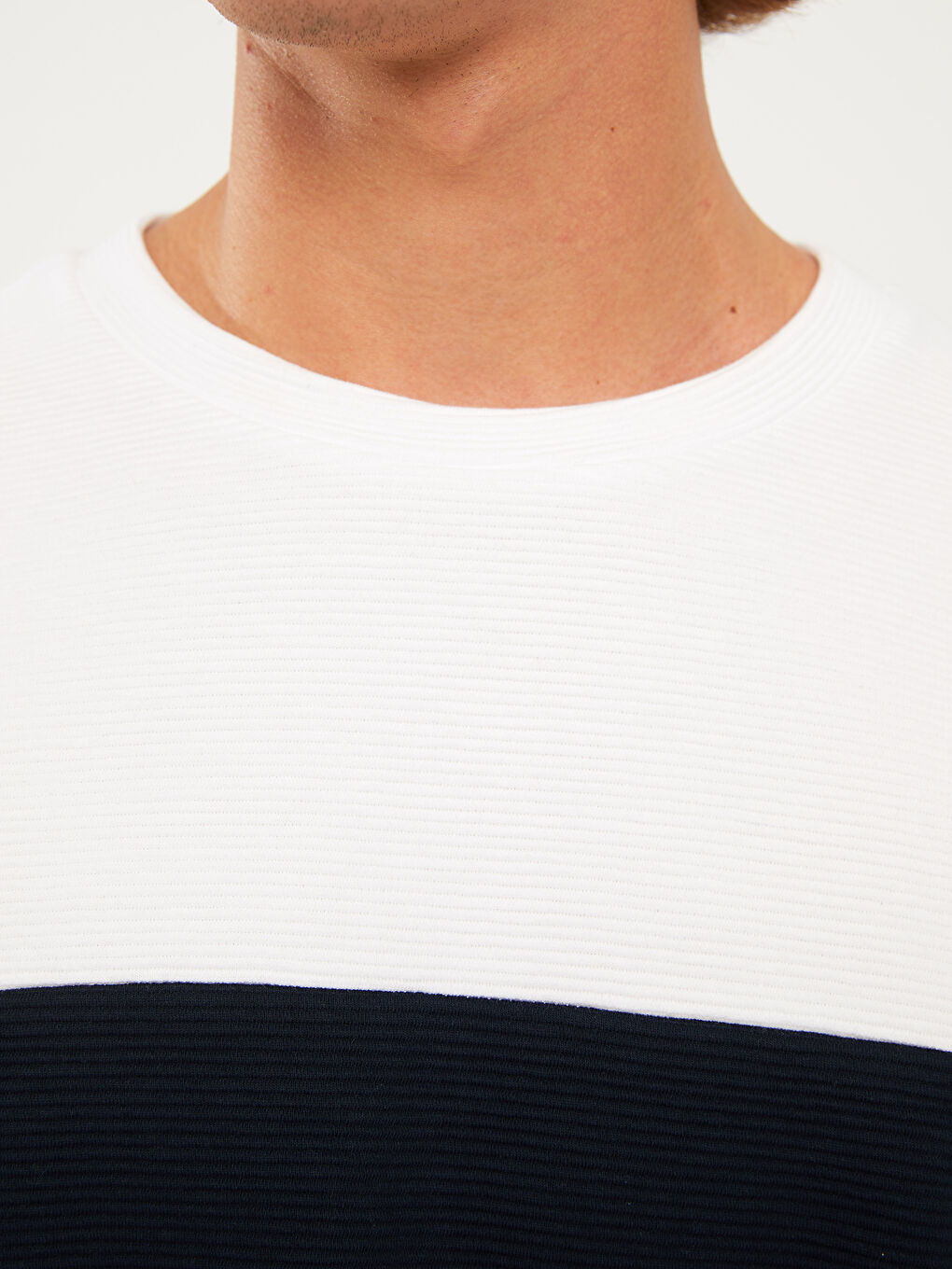 سويت شيرت بلوك الألوان كم طويل بياقة دائرية للرجال-3