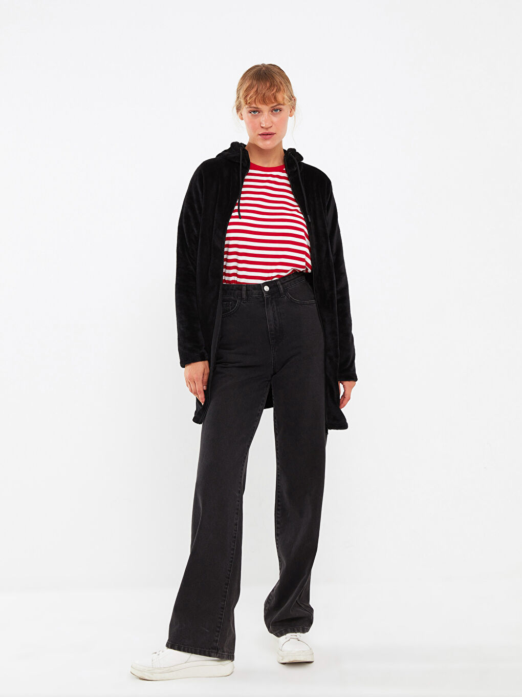 Siyah Kapüşonlu Düz Uzun Kollu Kadife Kadın Spor Hırka