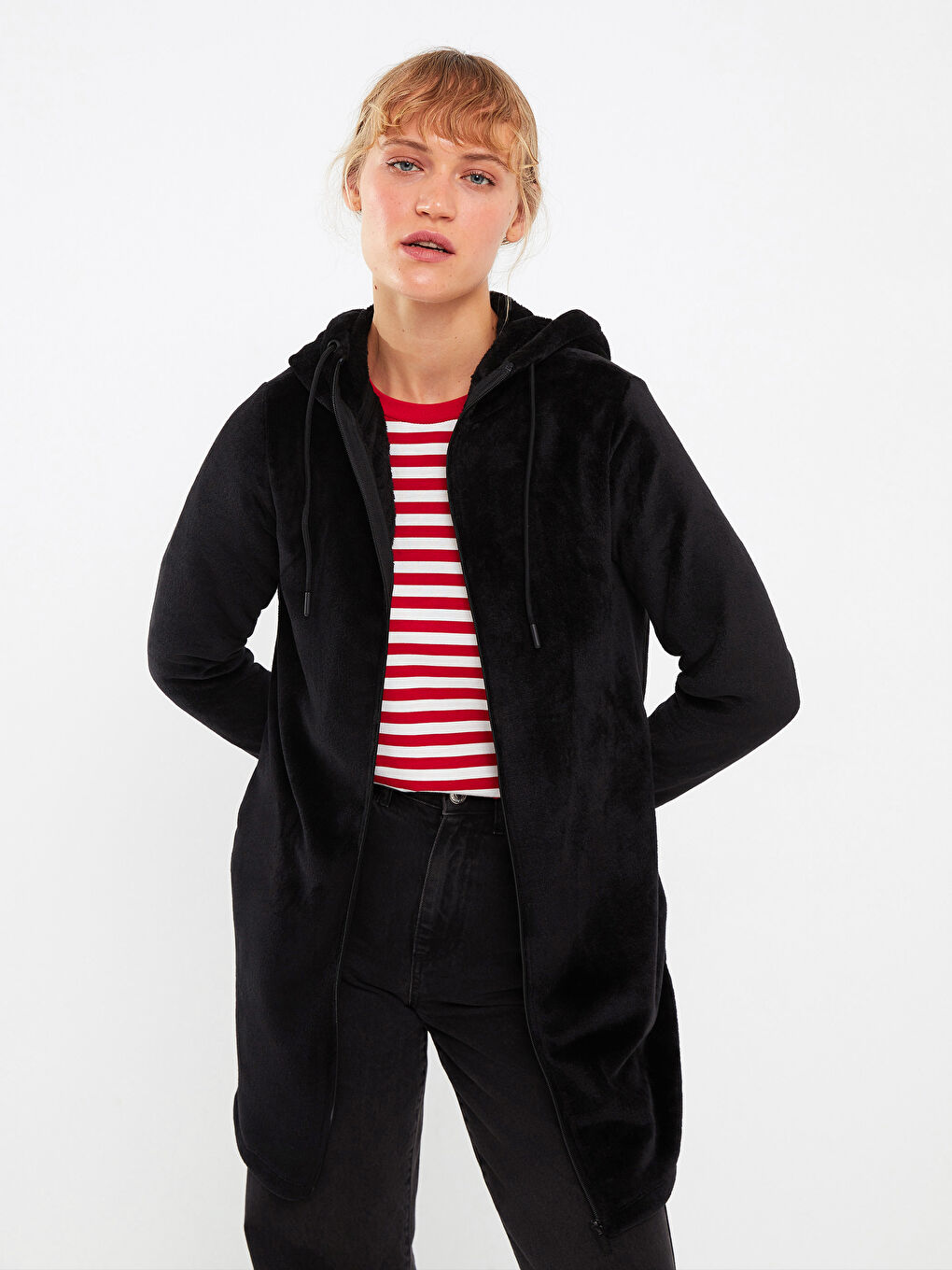 Siyah Kapüşonlu Düz Uzun Kollu Kadife Kadın Spor Hırka-1