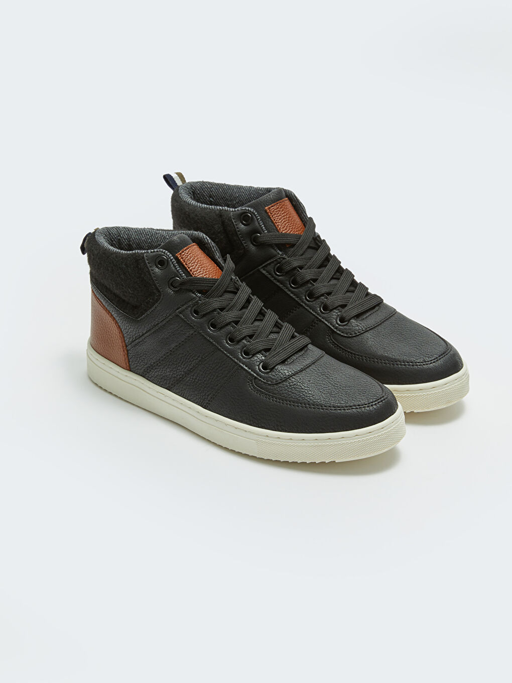 Siyah Bağcıklı Bilek Boy Erkek Spor Ayakkabı