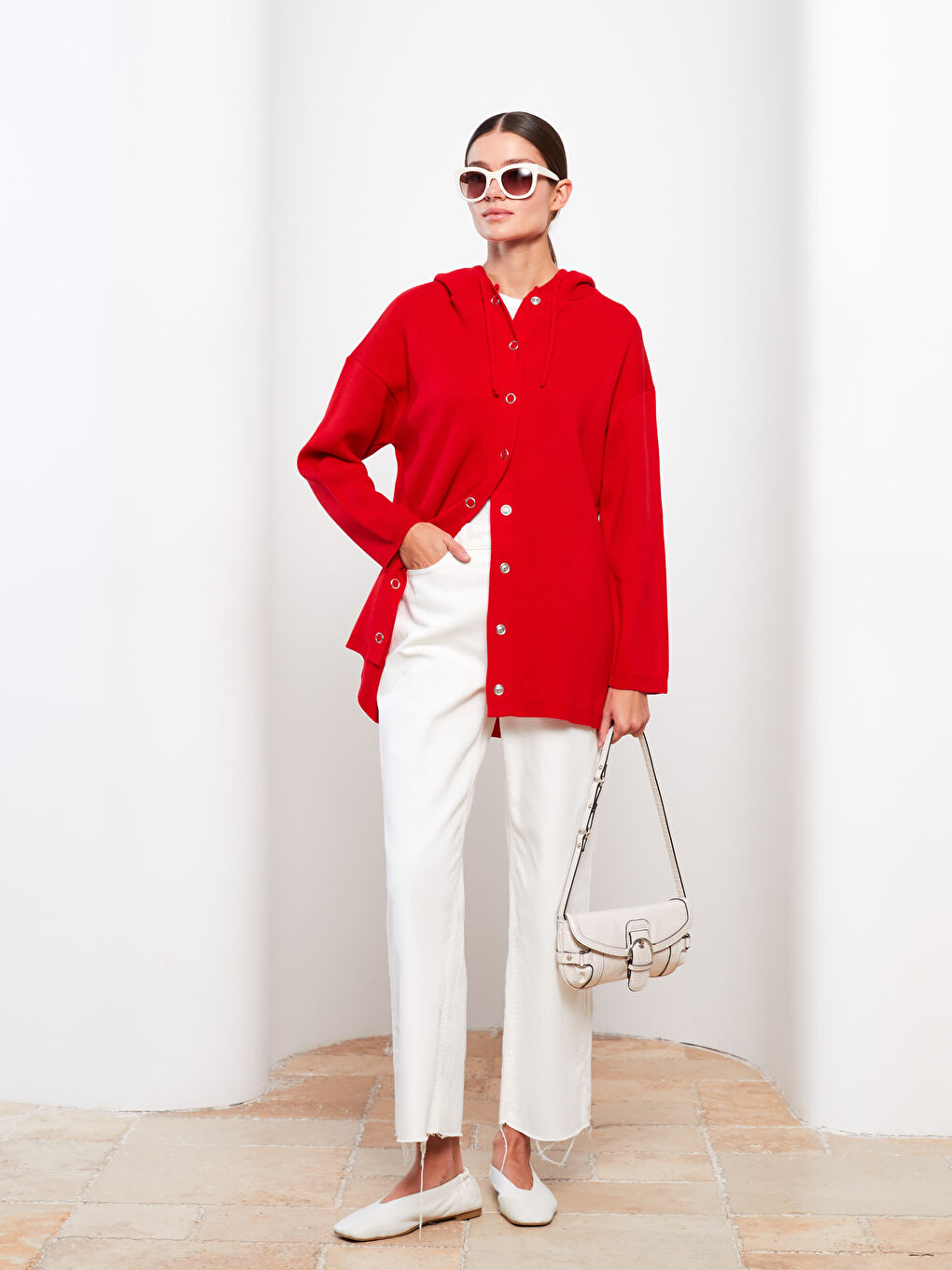 Kırmızı Kapüşonlu Düz Uzun Kollu Kadın Triko Hırka-2