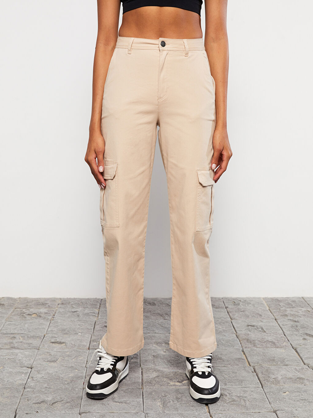 Standard Fit Regular Pocket Detailed Gabardine Women's Trousers-2