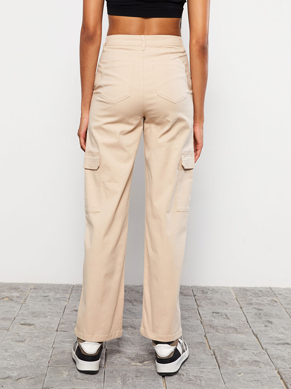 Standard Fit Regular Pocket Detailed Gabardine Women's Trousers-4